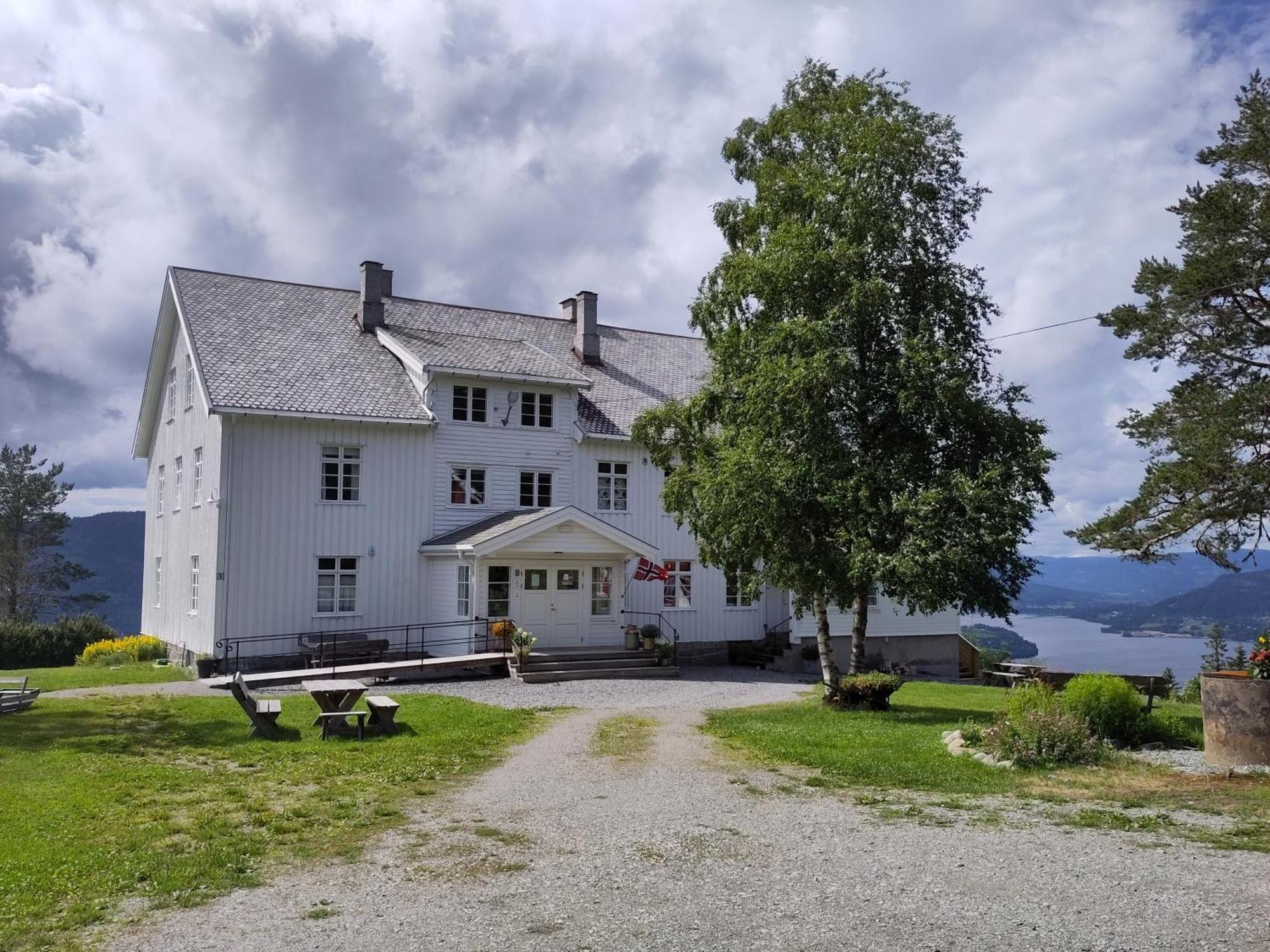 Granum Gard Hotel Fluberg Buitenkant foto